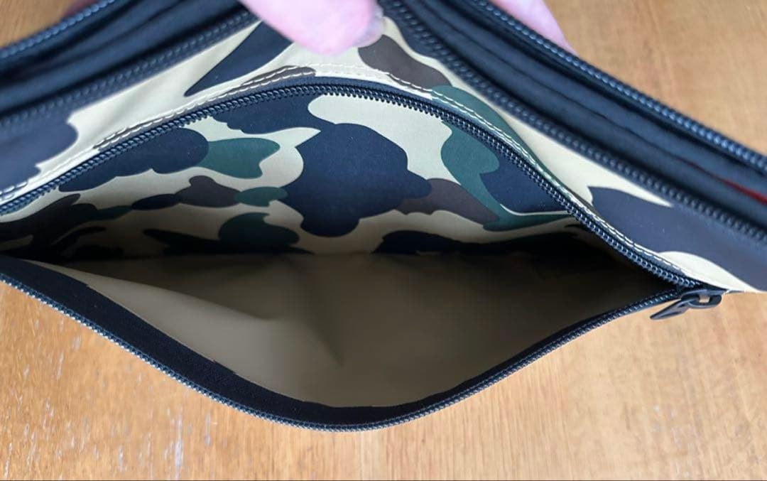 ポーター×エイプ wネームコラボ迷彩柄のナイロン製ノートPCケース