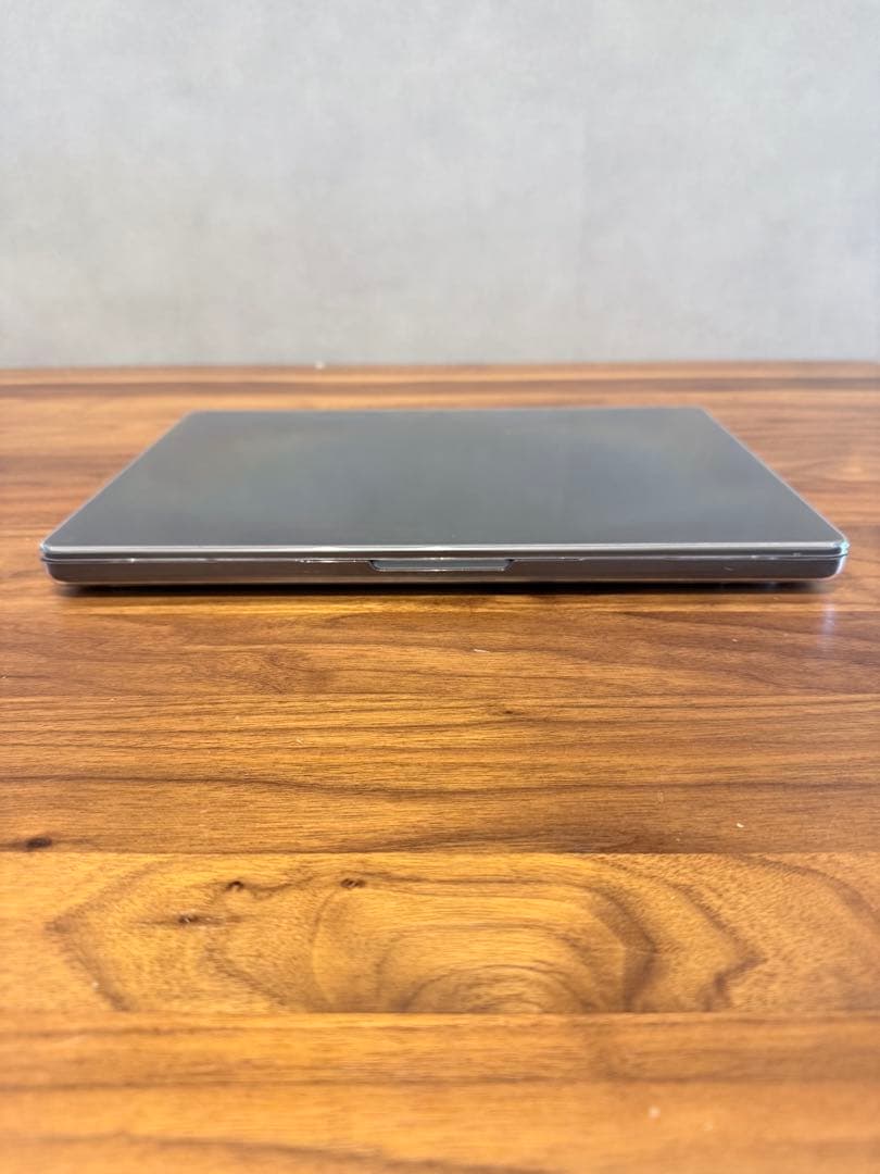 MacBook pro M4 32GB 1TB、MOFTケース、ハードケース付き