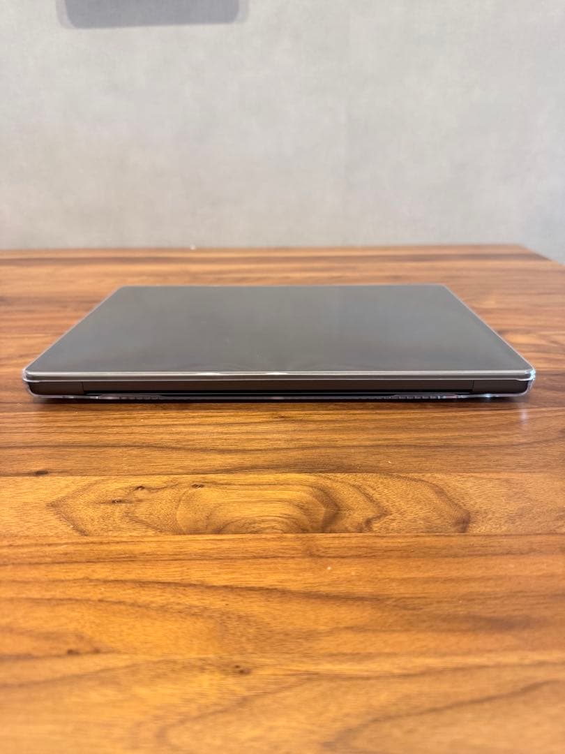 MacBook pro M4 32GB 1TB、MOFTケース、ハードケース付き