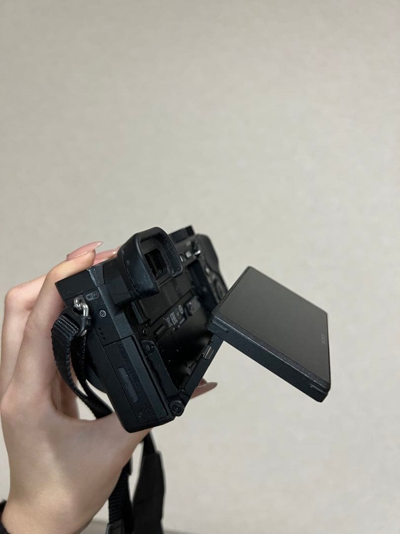 [12/10迄値下げ] SONY α6400 カメラ E PZ 16-50mm