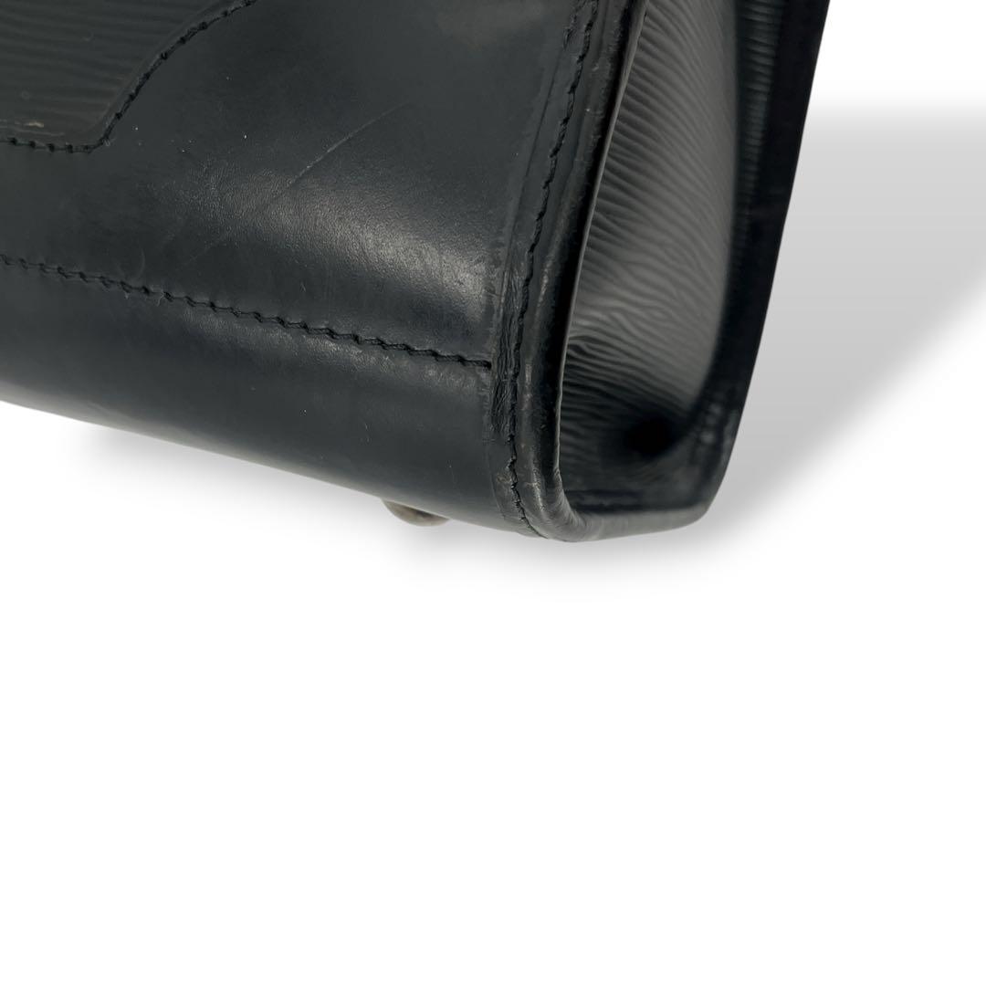 ルイヴィトン　マドレーヌGM トートバッグ　肩掛け可　A4収納可　エピ　ブラック