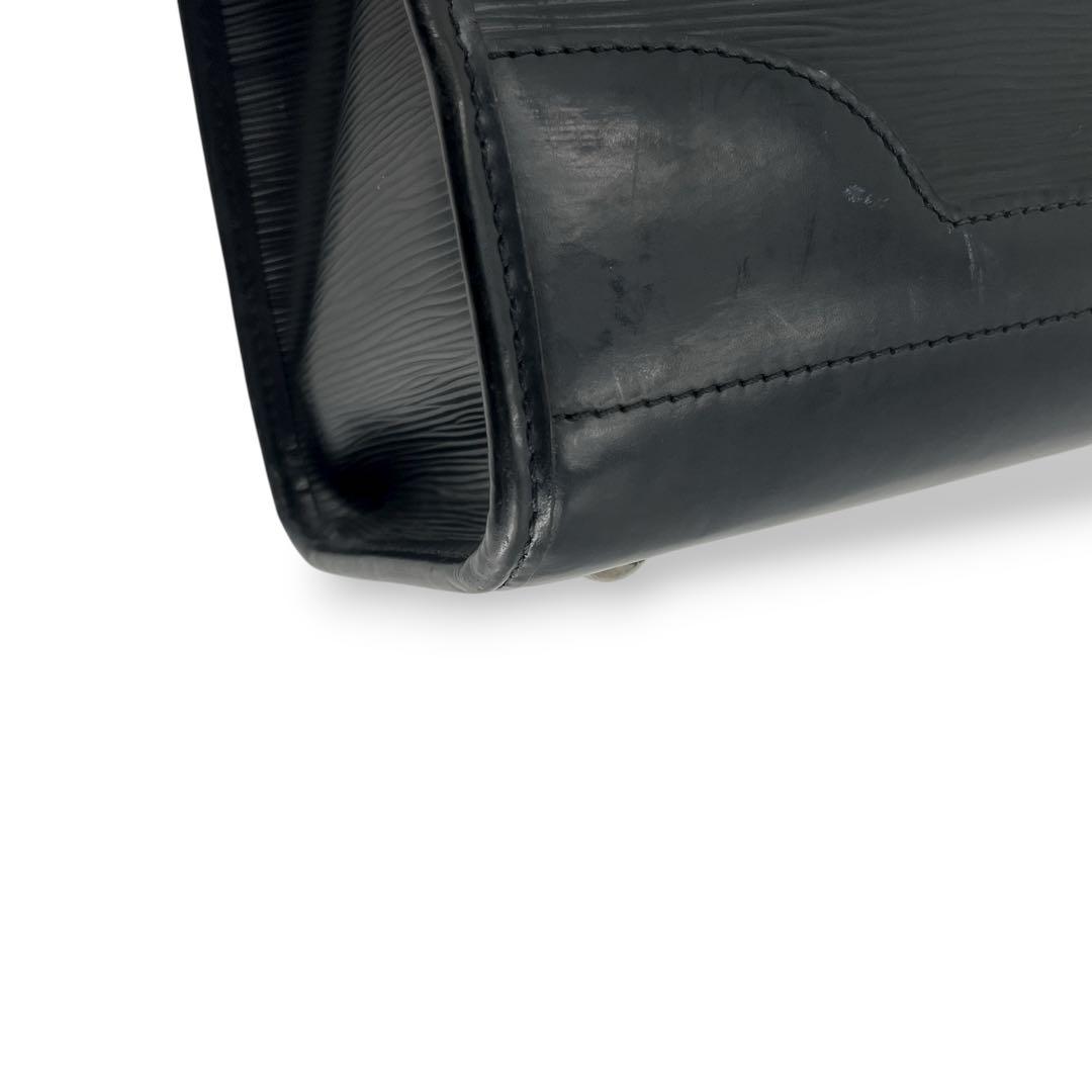 ルイヴィトン　マドレーヌGM トートバッグ　肩掛け可　A4収納可　エピ　ブラック