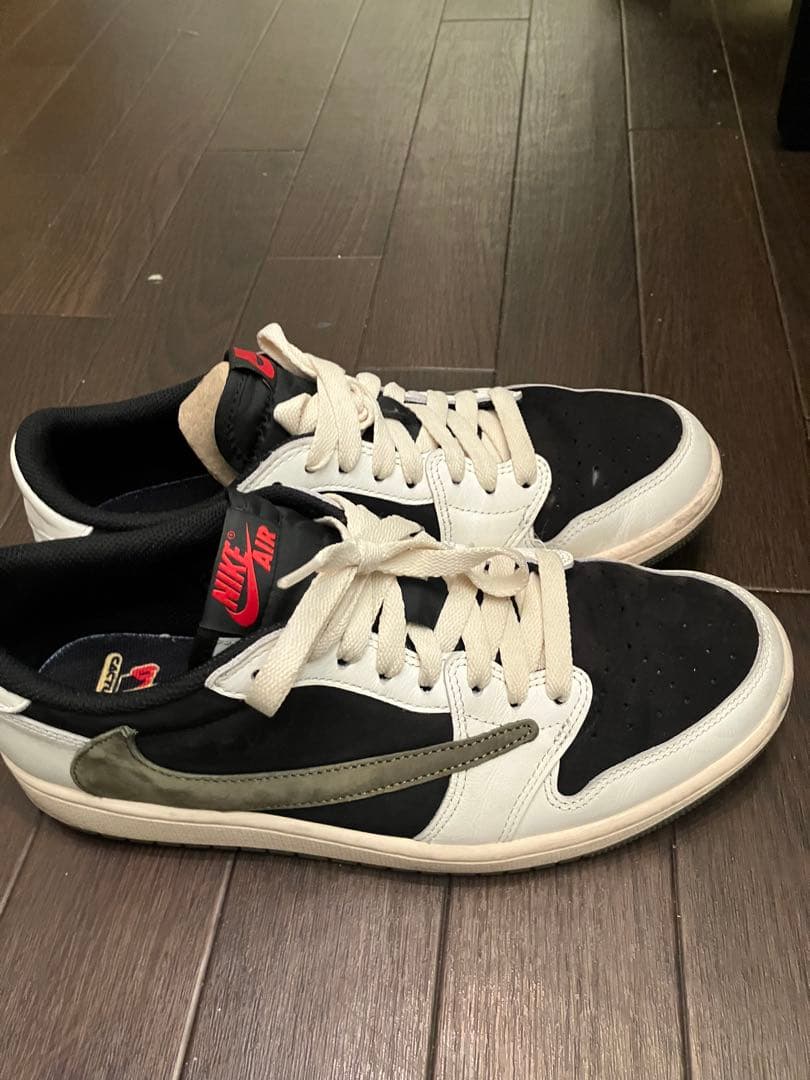 Travis Scott × Nike WMNS Air Jordan 1Low