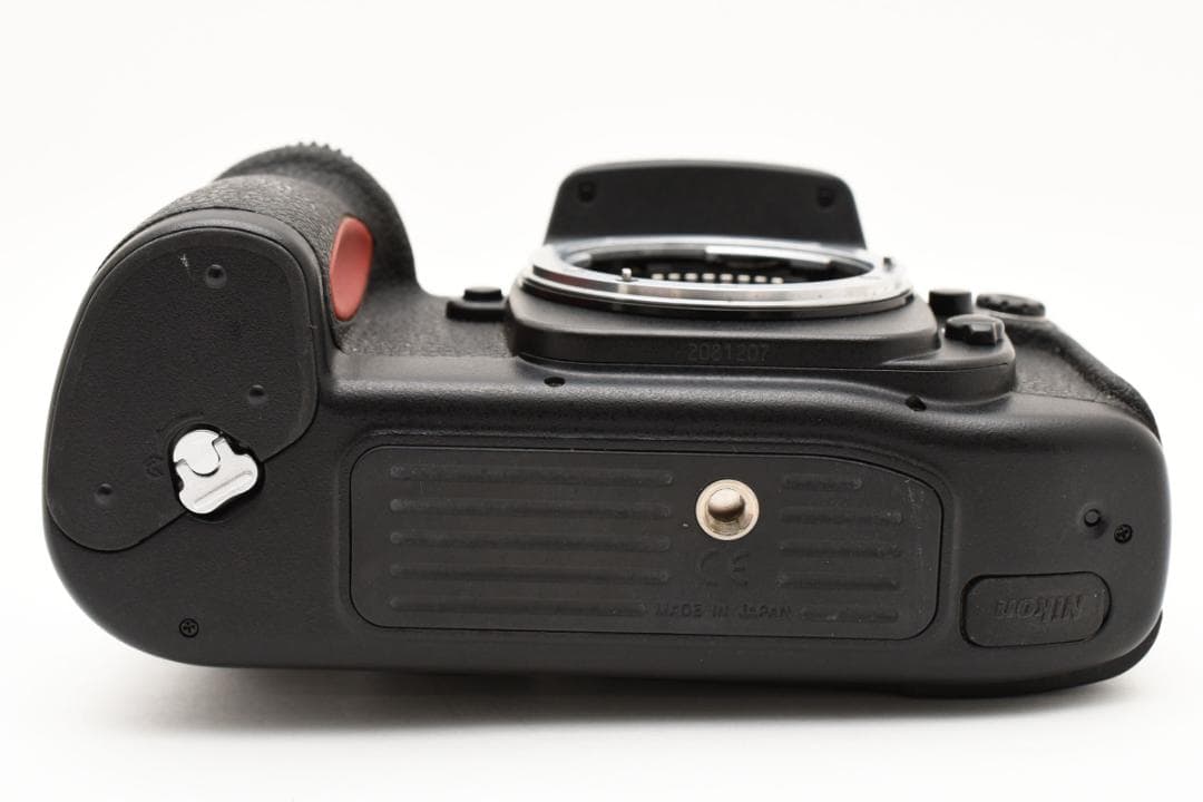 ニコン　Nikon F100 フィルムカメラボディ