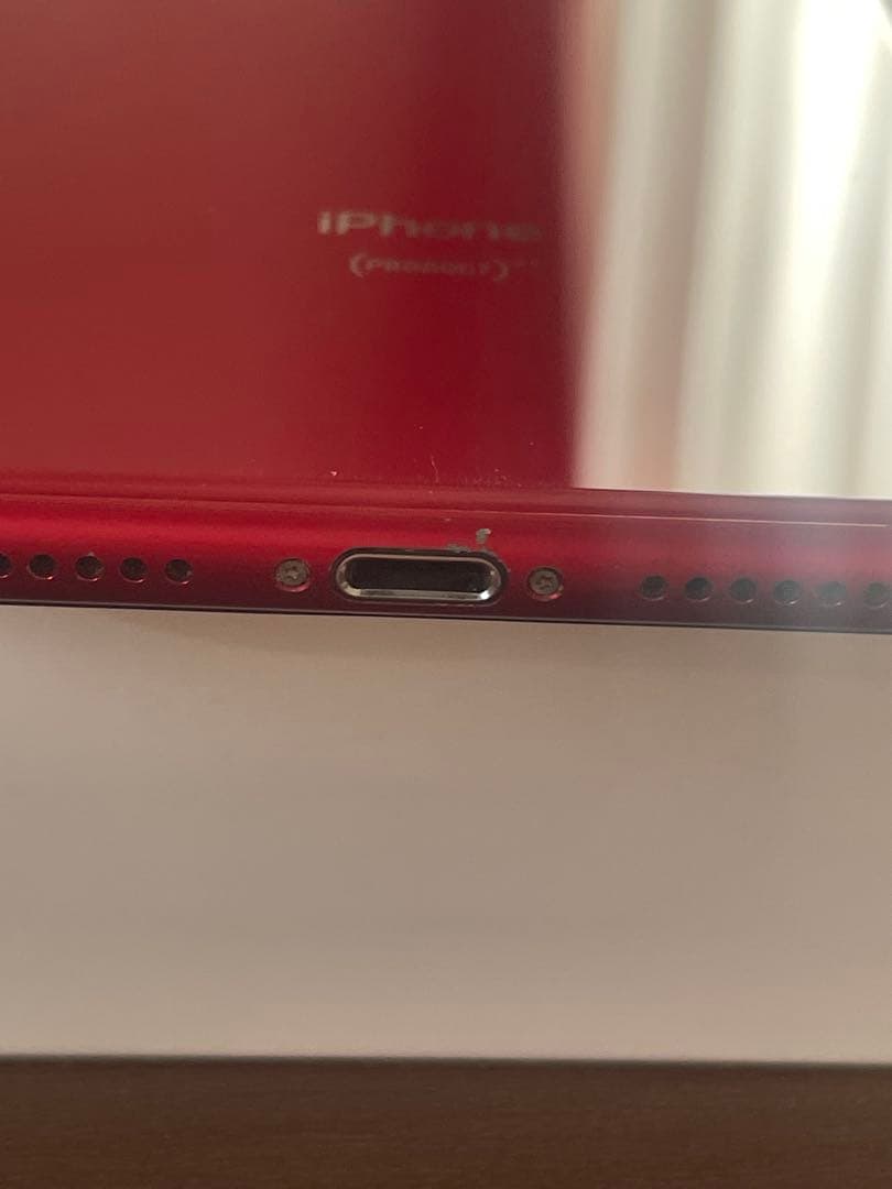 iPhone 8 (赤色) 本体