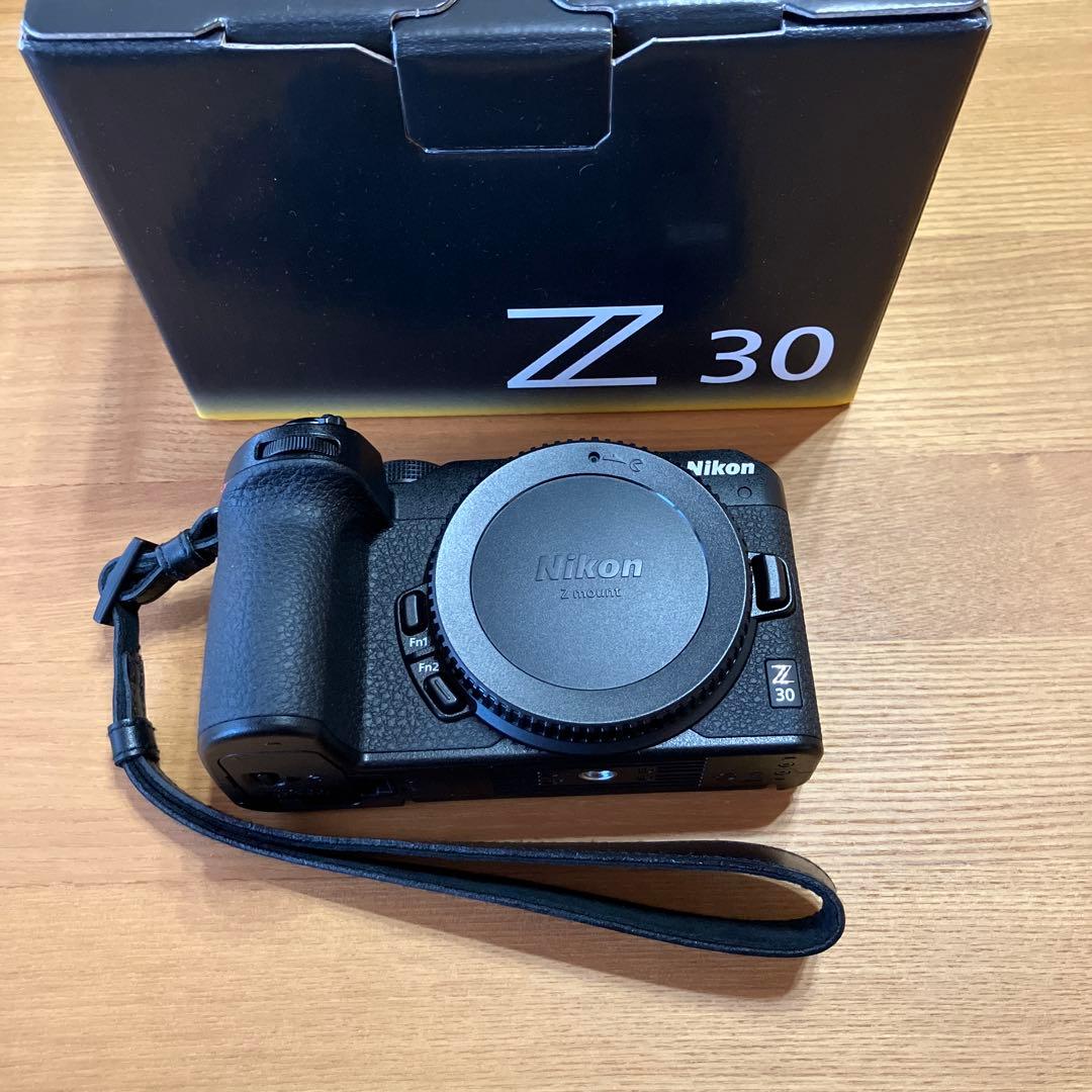 Nikon Z 30 ボディ　おまけ付き
