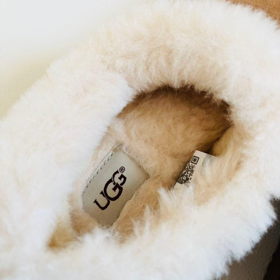 2744【極美品 展示品】UGG アグ NITA ニタ　スリッポンシューズ