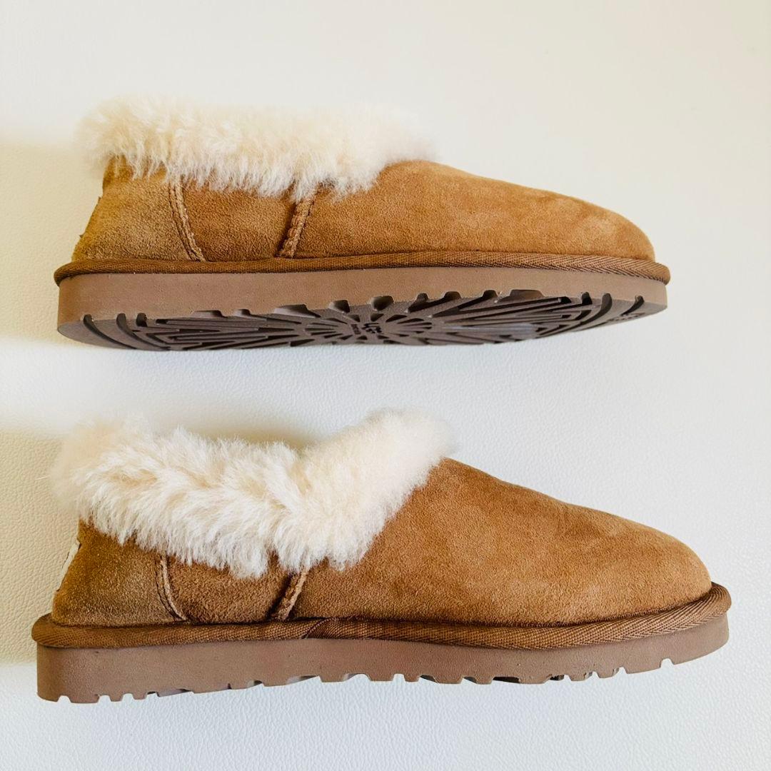 2744【極美品 展示品】UGG アグ NITA ニタ　スリッポンシューズ