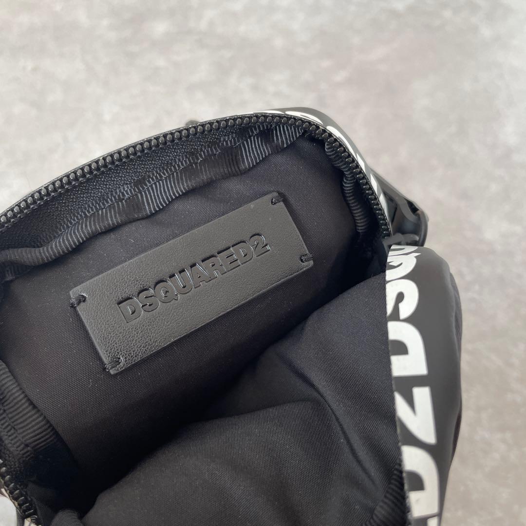 美品【完売】DSQUARED2（ディースクエアード）ナイロンネックポーチ