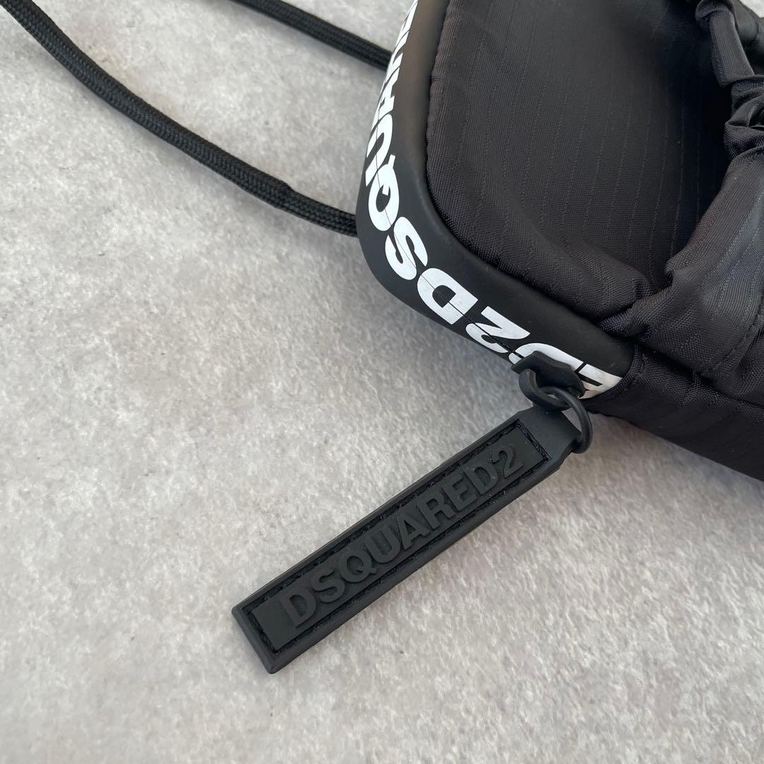 美品【完売】DSQUARED2（ディースクエアード）ナイロンネックポーチ