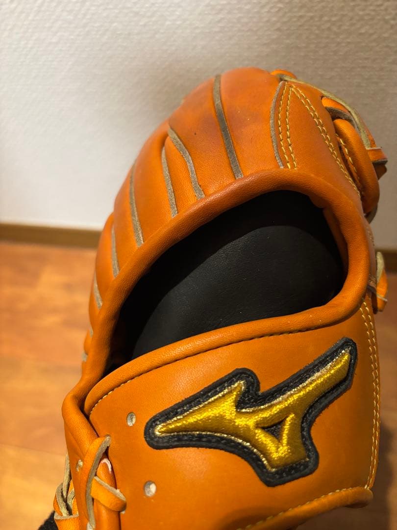 ミズノプロ軟式外野手用グラブ　匿名配送　オレンジ　型付け済み