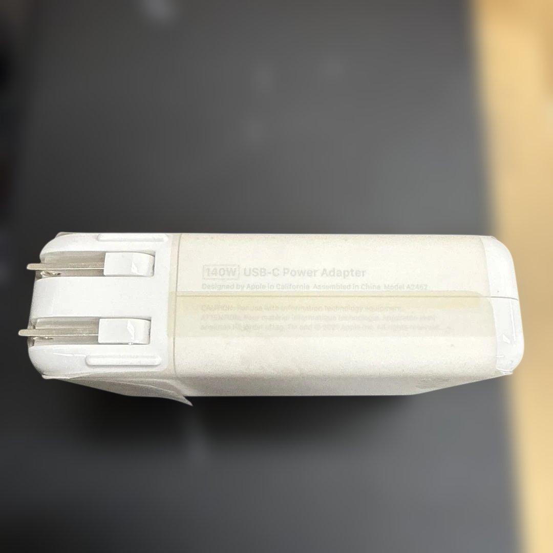 Apple純正 未使用 アダプタとUSB-C-MagSafe3 ケーブル2m