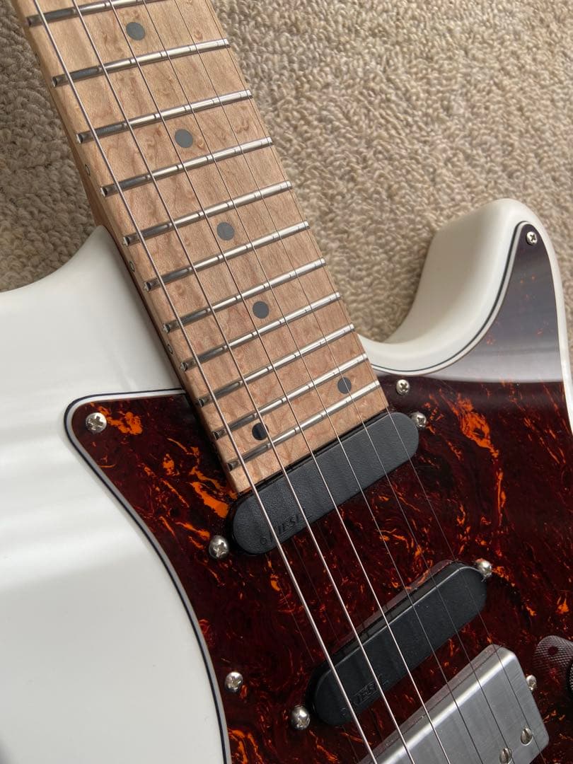 Kiesel Lyra ストラト 24フレット SSH