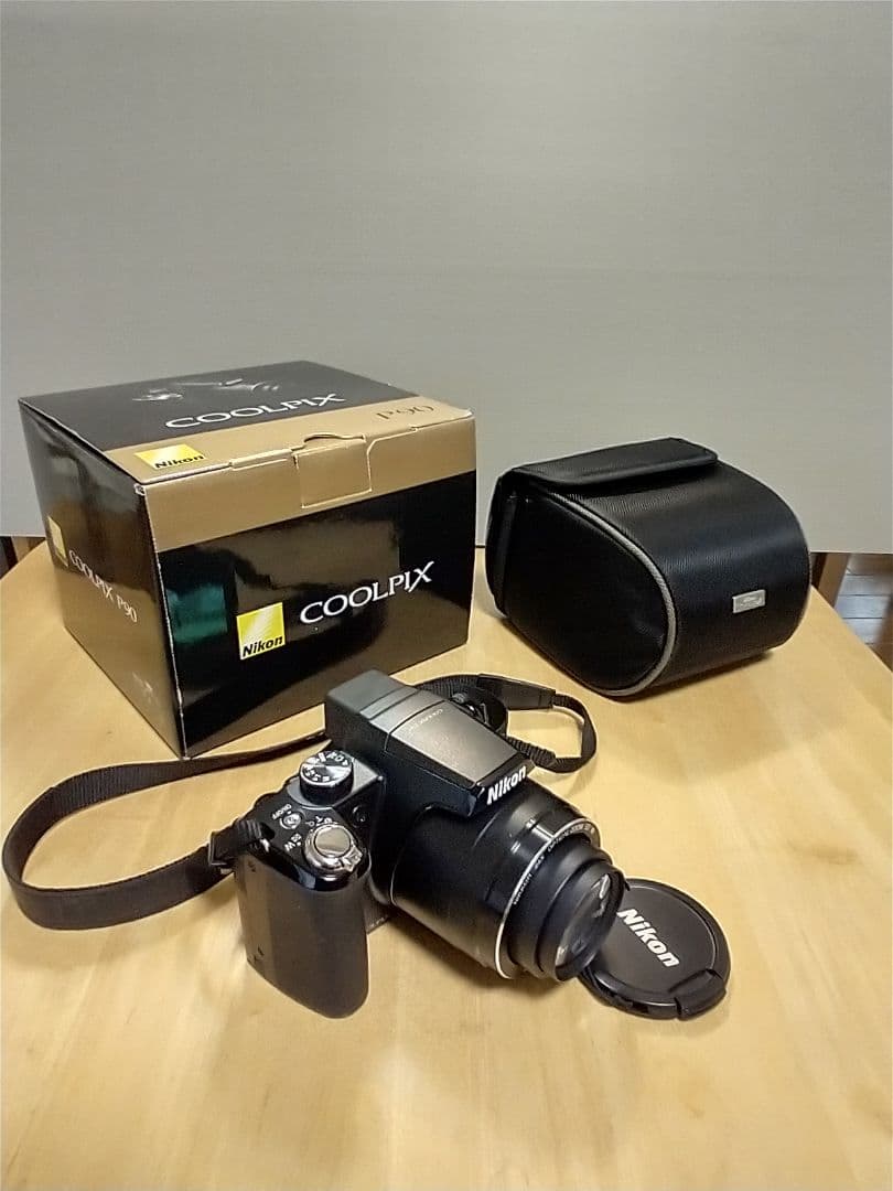 ★再々値下げ★ Nikon COOLPIX P90 デジタルカメラ 純正ケース付