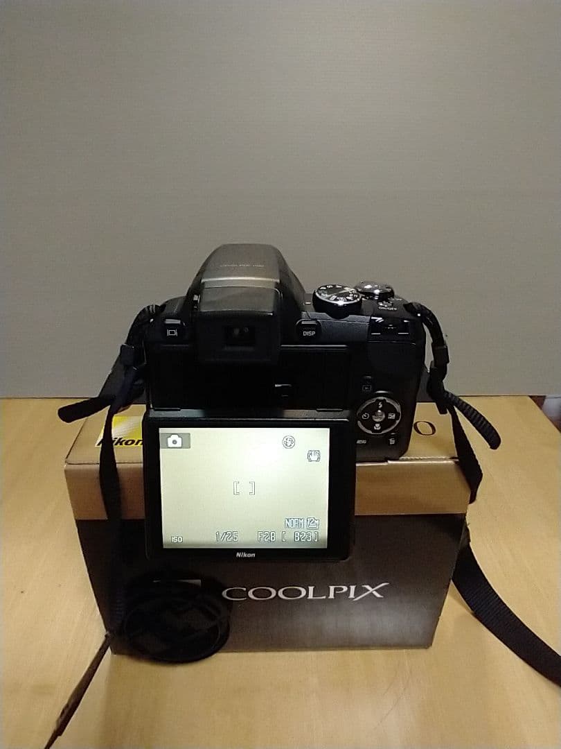 ★再々値下げ★ Nikon COOLPIX P90 デジタルカメラ 純正ケース付