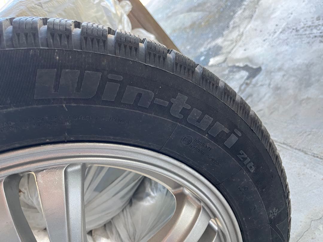 HIFLY 205/60R16 スタッドレス4本2023年製 トヨタ ノア