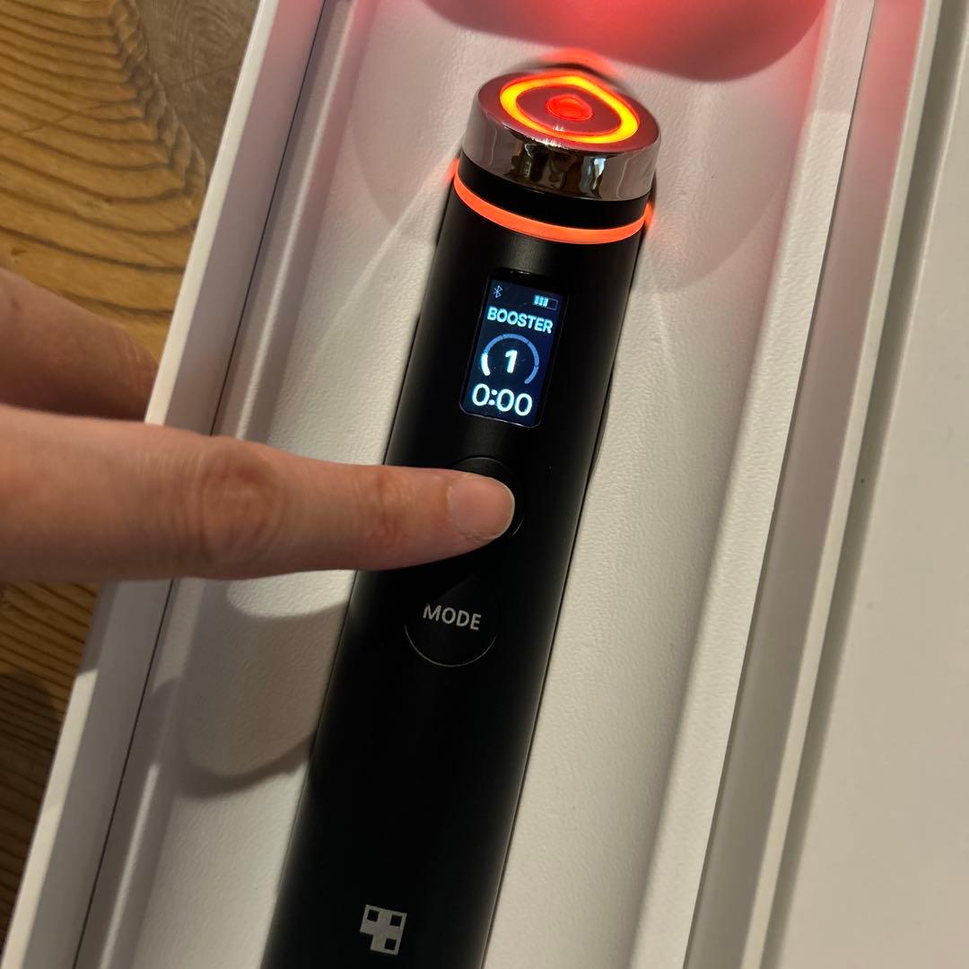 メディキューブ　ブースタープロ＋新品美容液付き！