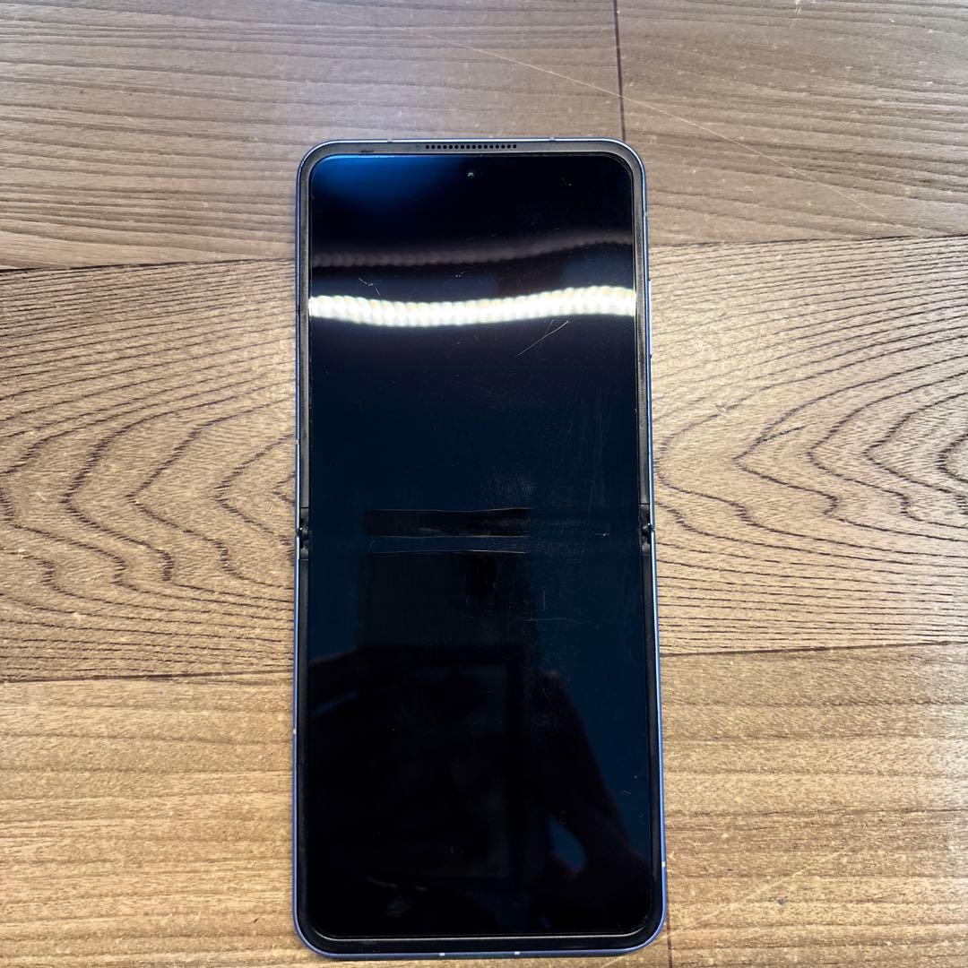 スマートフォン本体 Libero Flip