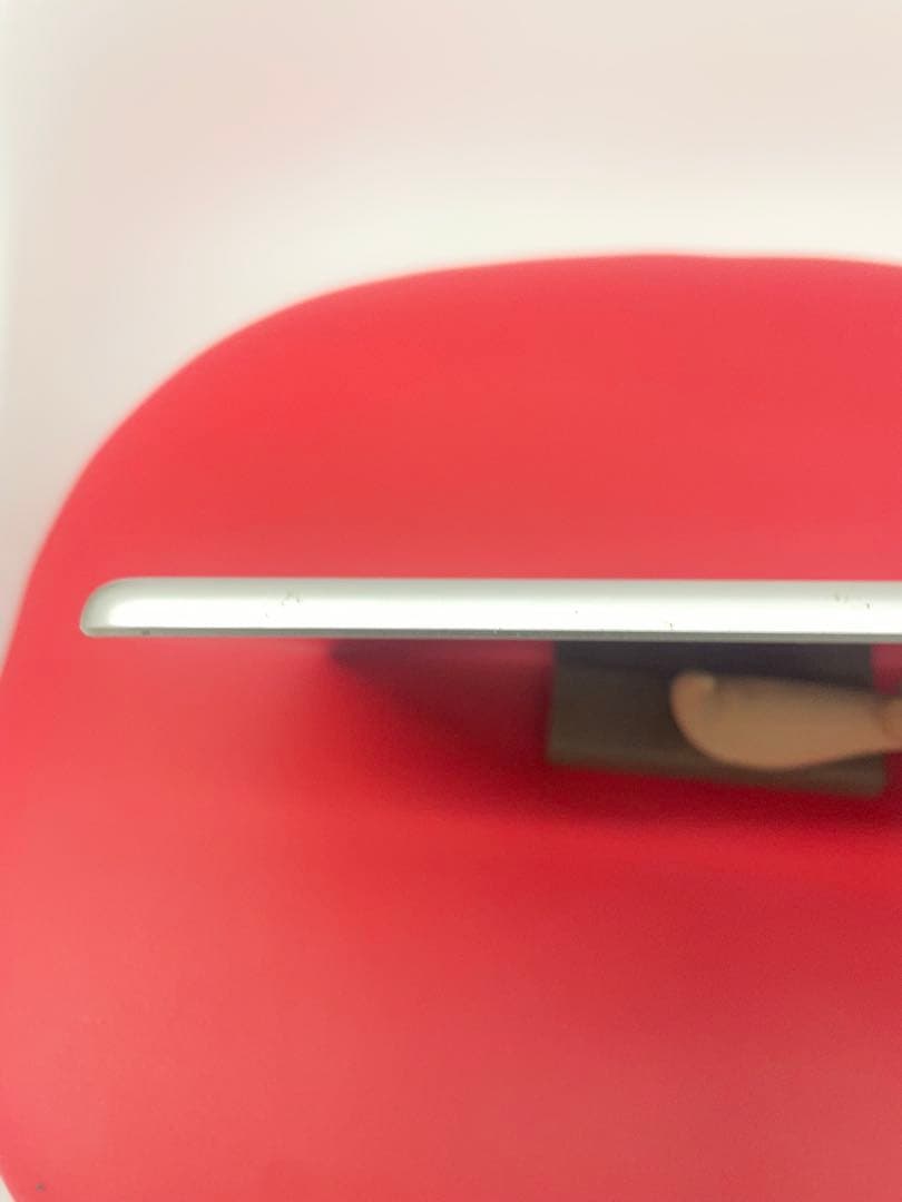 ゆ*ん様 Apple iPad 6 32GBシルバー 本体