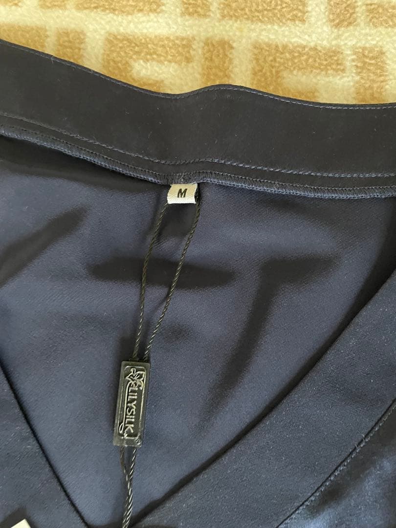 LILYSILK リリーシルク　レディースシルク パジャマM 未使用　タグ付き