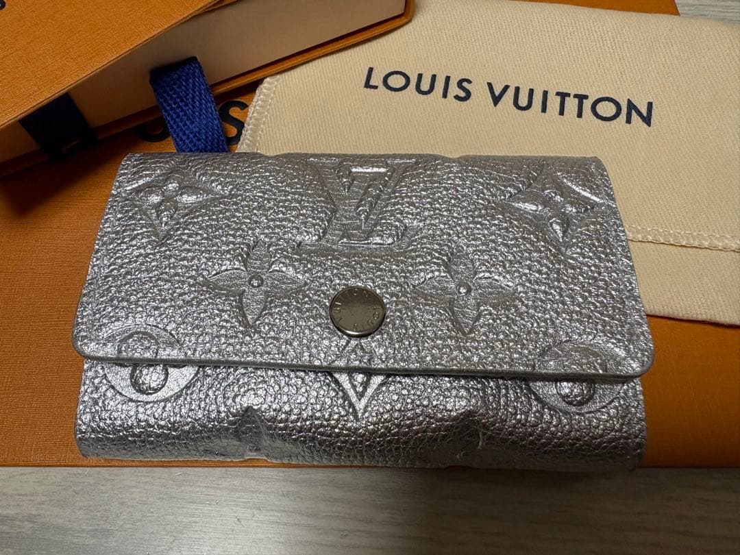 【未使用】LOUIS VUITTON キーケース ミュルティクレ 6連 シルバー