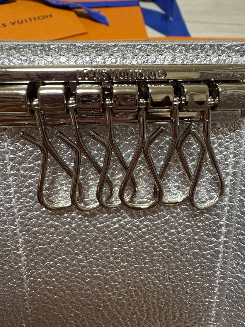 【未使用】LOUIS VUITTON キーケース ミュルティクレ 6連 シルバー