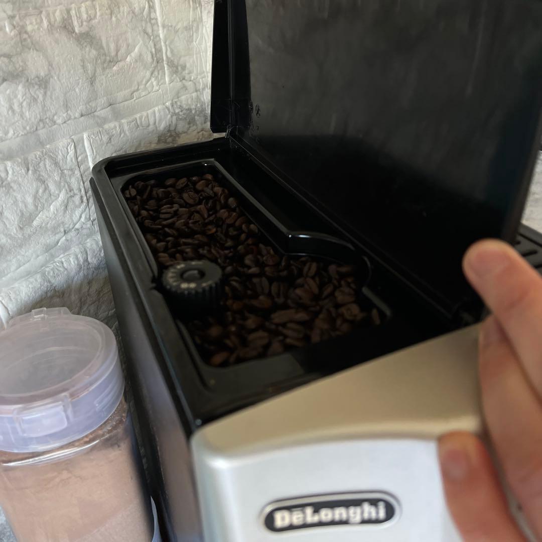 デロンギ マグニフィカ エスプレッソマシン ESAM1200J