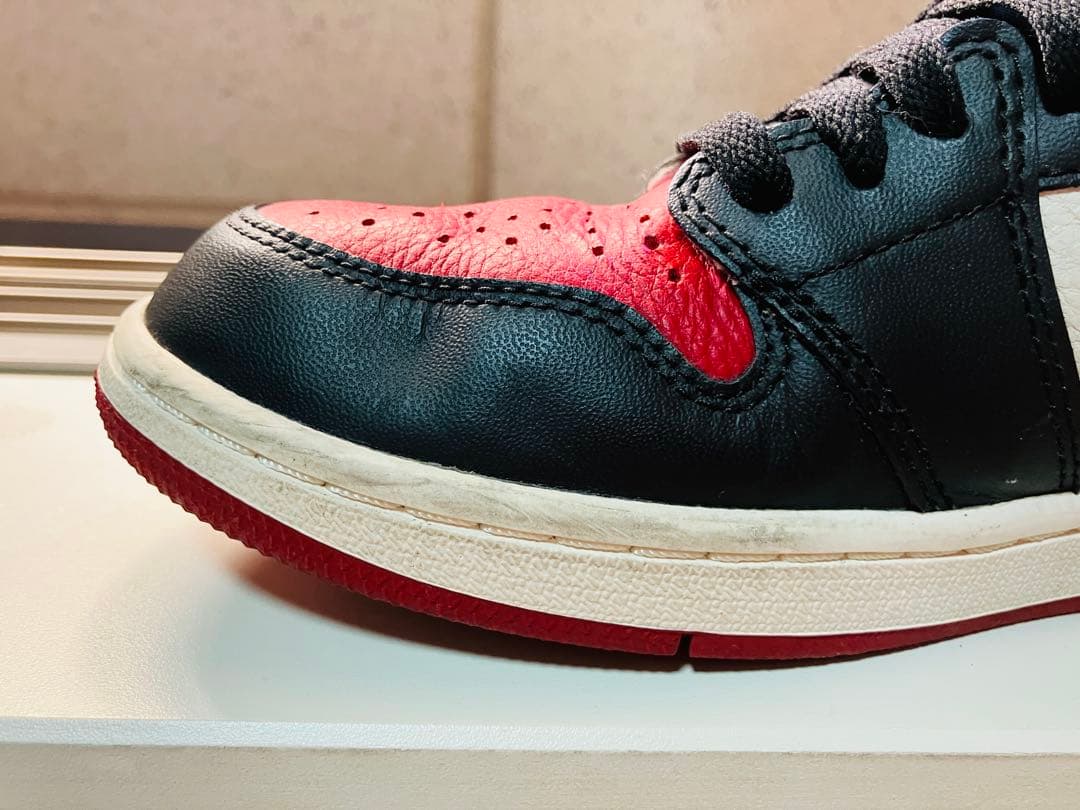 靴 Nike Air Jordan 1 Retro High OG Bred Toe