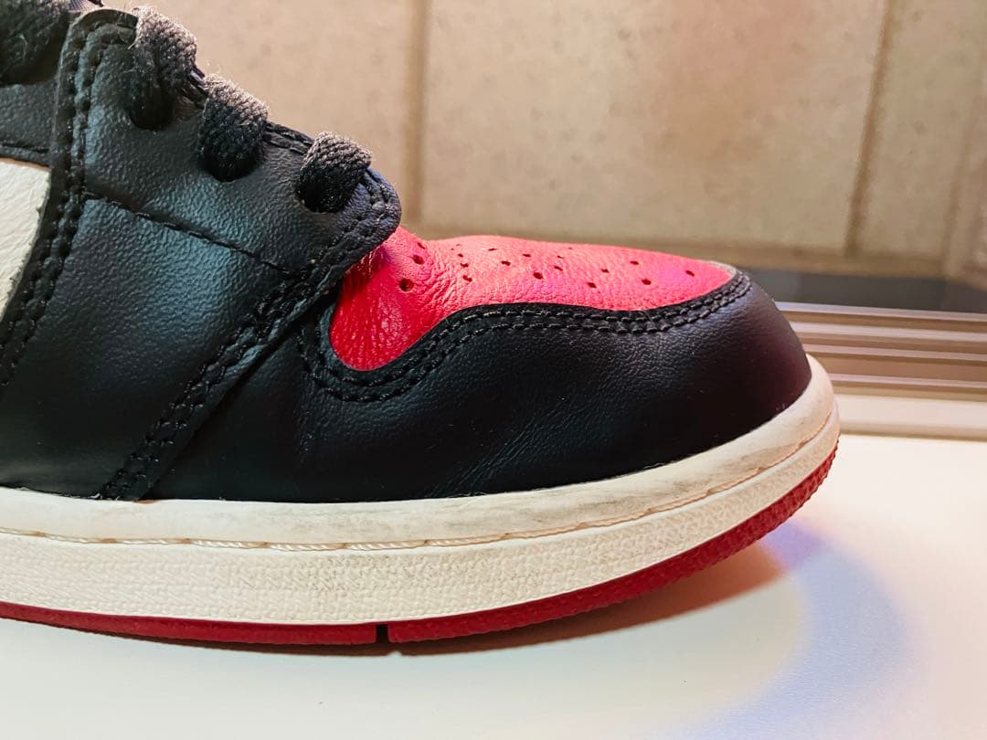 靴 Nike Air Jordan 1 Retro High OG Bred Toe