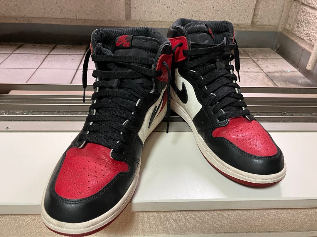 靴 Nike Air Jordan 1 Retro High OG Bred Toe