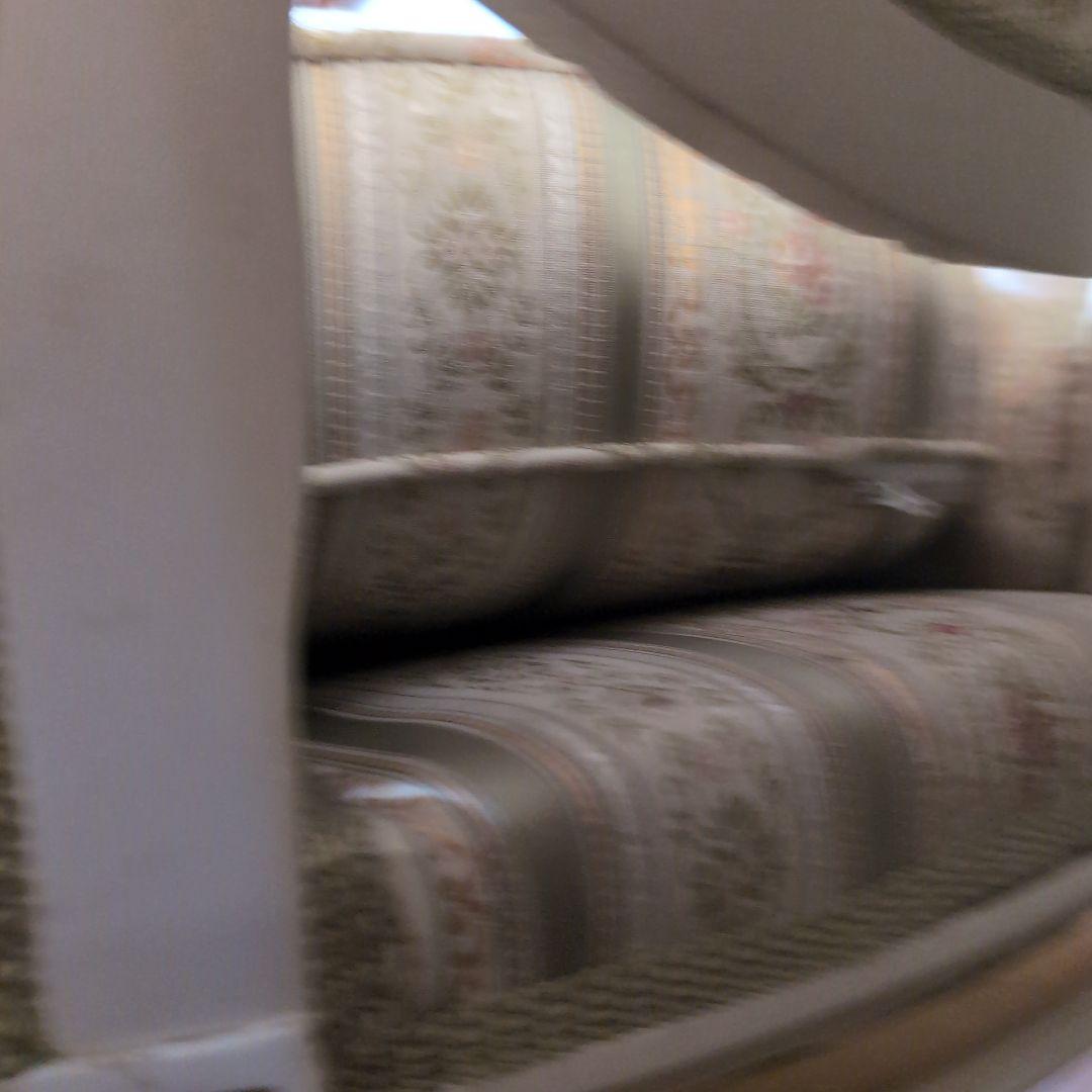 ロココスタイル アームチェア クリーム色