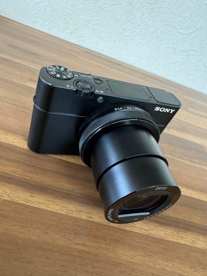 デジタルカメラ SONY RX100M5