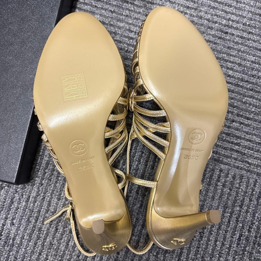 CHANEL ゴールド フラワーサンダル