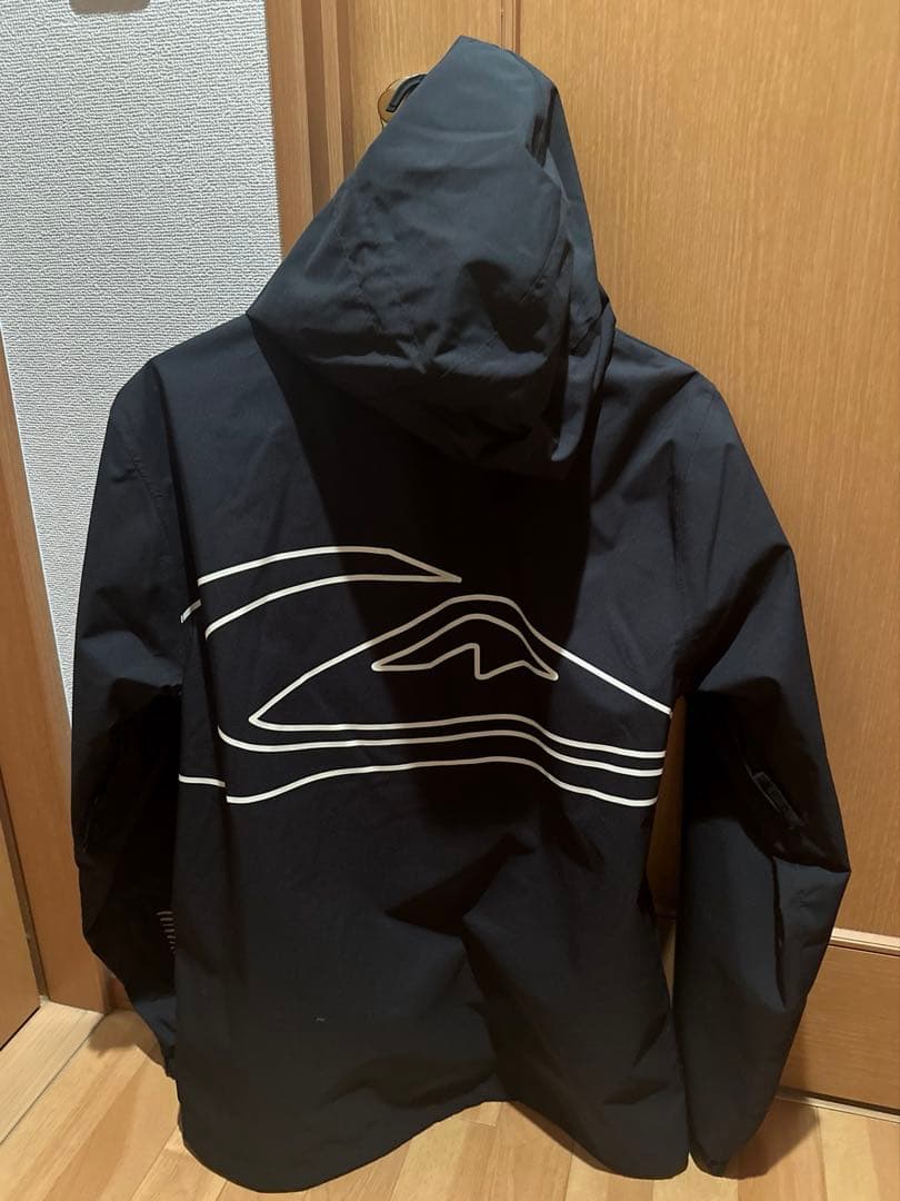 QUIKSILVER 超美品 ジャケット＆パンツ スノーボードウェア上下