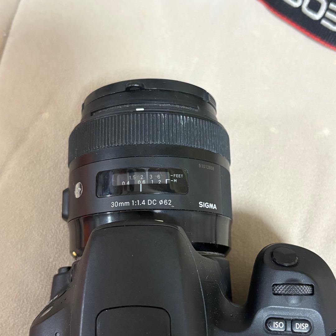 デジタルカメラ Canon EOS Kiss X9 SIGMA 30mm F1.4 DC