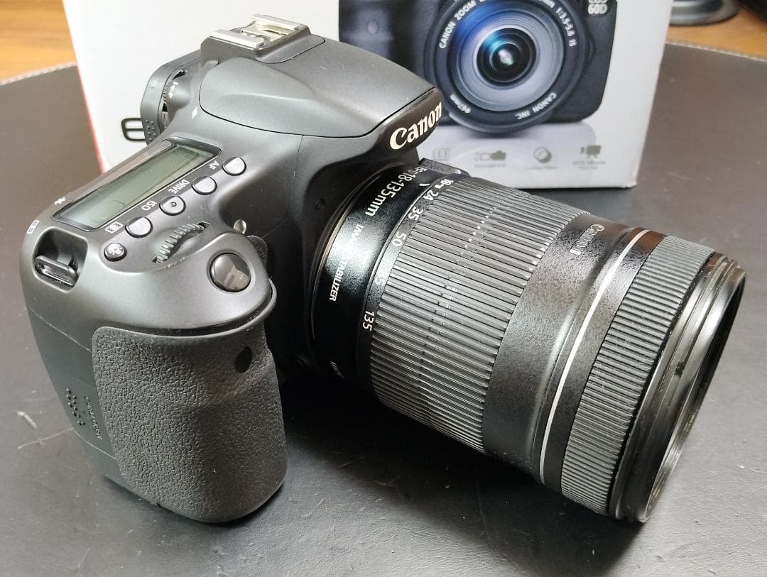 【美品】Canon EOS 60D レンズキット 18-135m 一眼レフカメラ