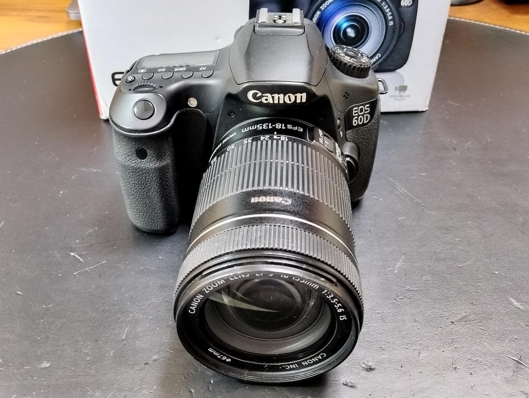 【美品】Canon EOS 60D レンズキット 18-135m 一眼レフカメラ