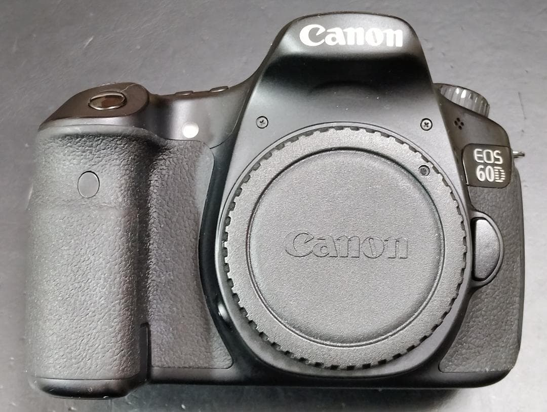 【美品】Canon EOS 60D レンズキット 18-135m 一眼レフカメラ