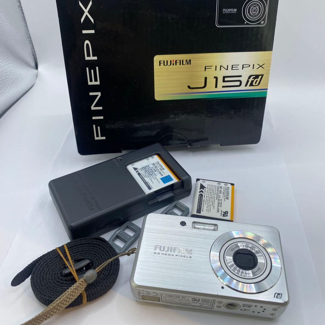 FINEPIX J15 fd デジタルカメラ 6.2メガピクセル