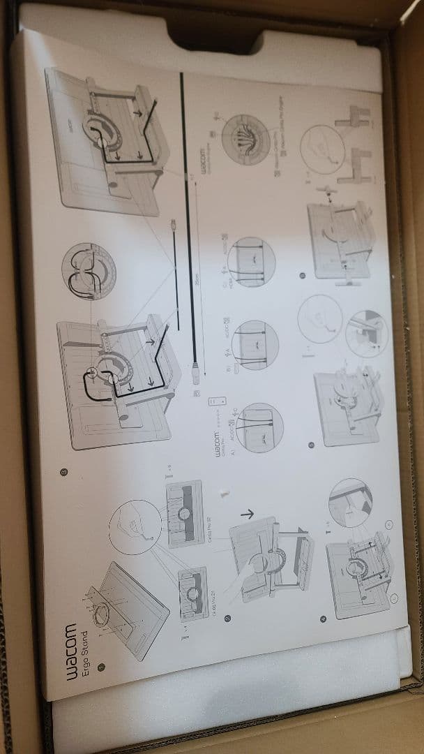 Wacom Cintiq Pro 32 (DTH-3220) 元箱・スタンド付