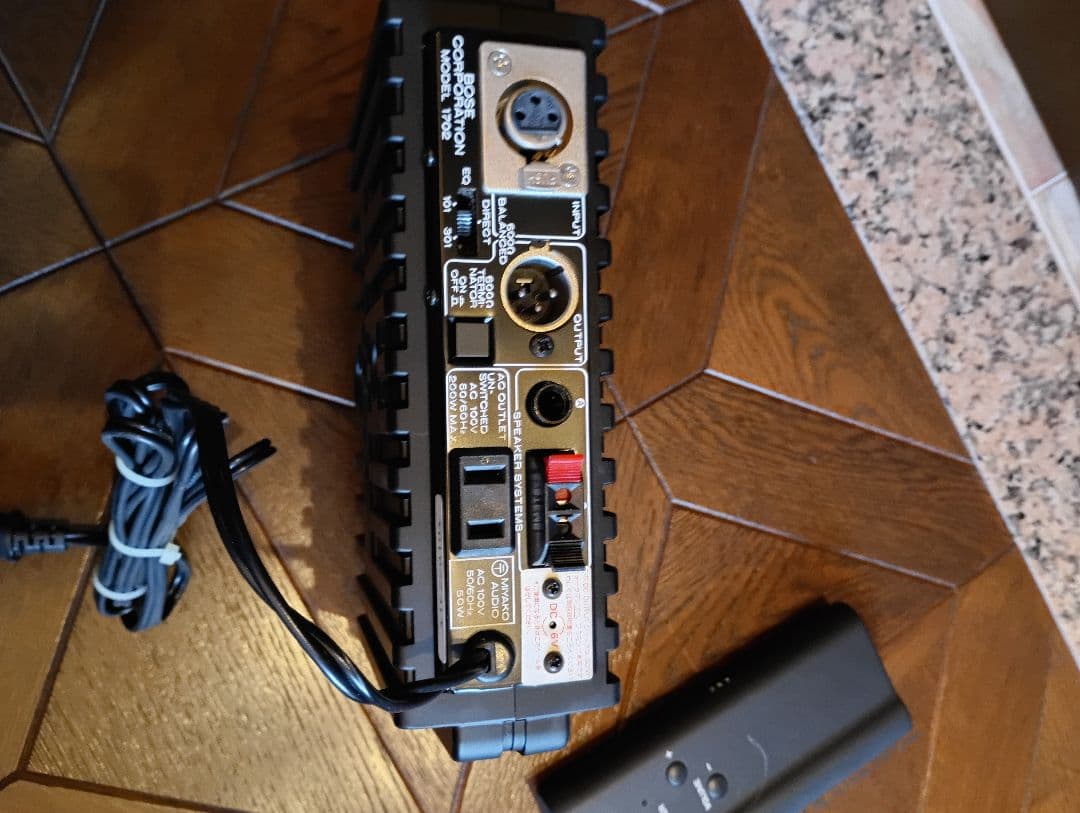 Bose パワーアンプ1702　1台