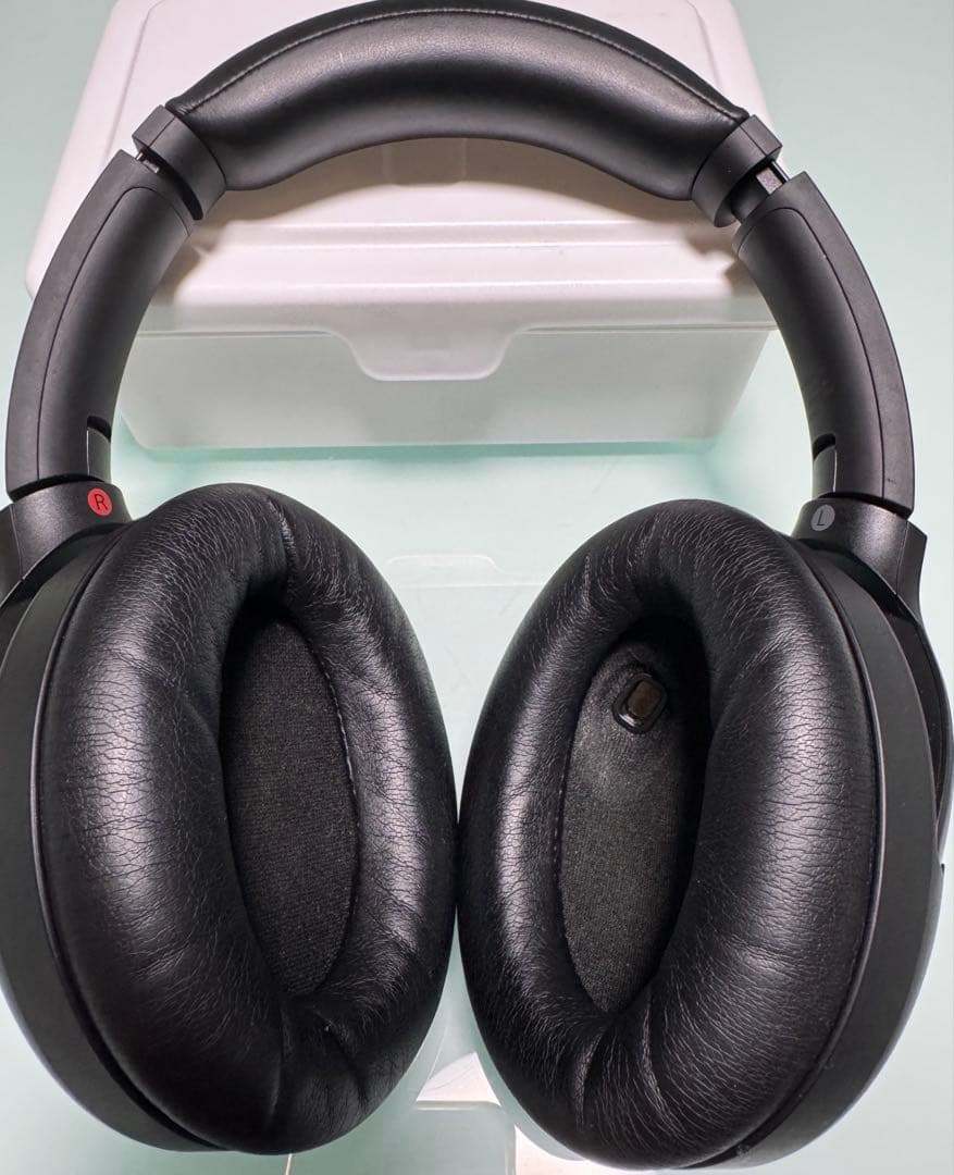 【美品】ソニー(SONY) ワイヤレスヘッドホン WH-1000XM4　ブラック