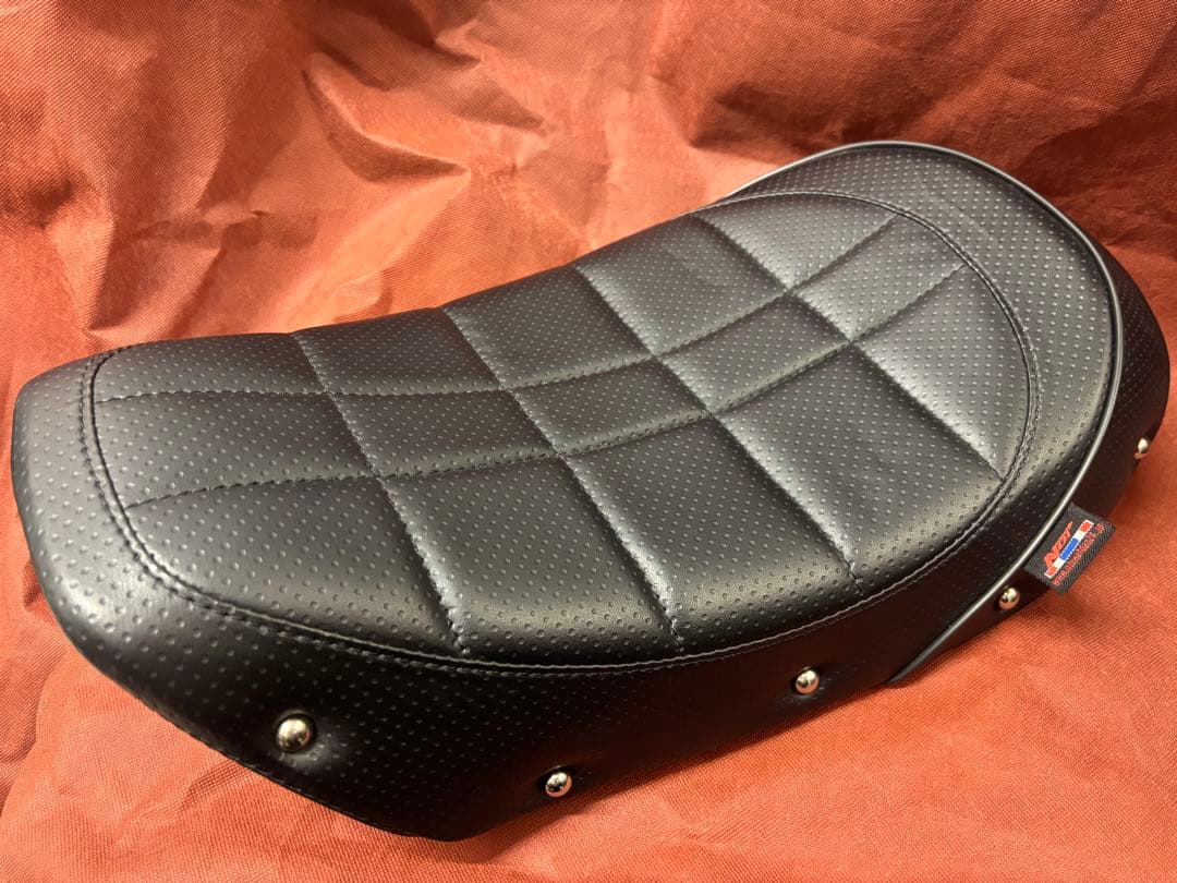 ★モンキー125カスタムシート【NOI WATDAN 】ローダウンブラケット付き