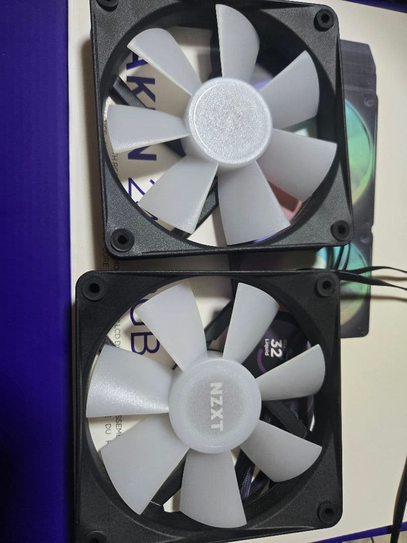 NZXT Kraken 240 RGB 液体クーラー