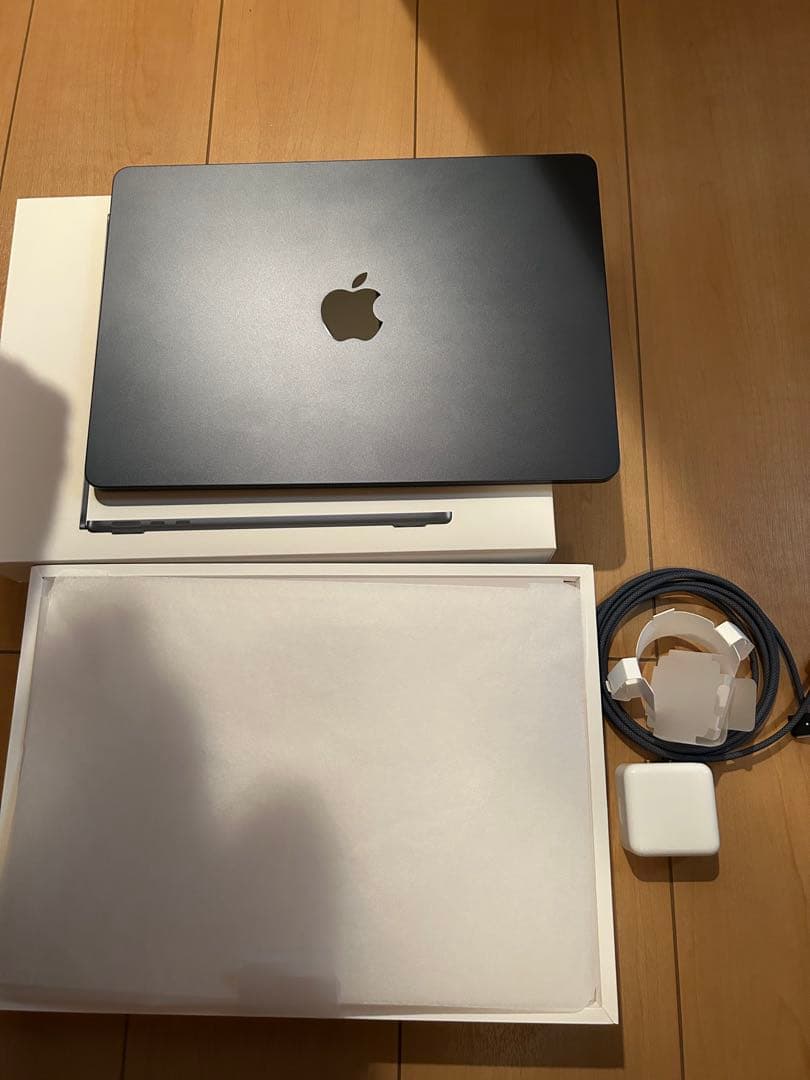 Apple MacBook Air 13.6インチ 512GB SSD 8GB