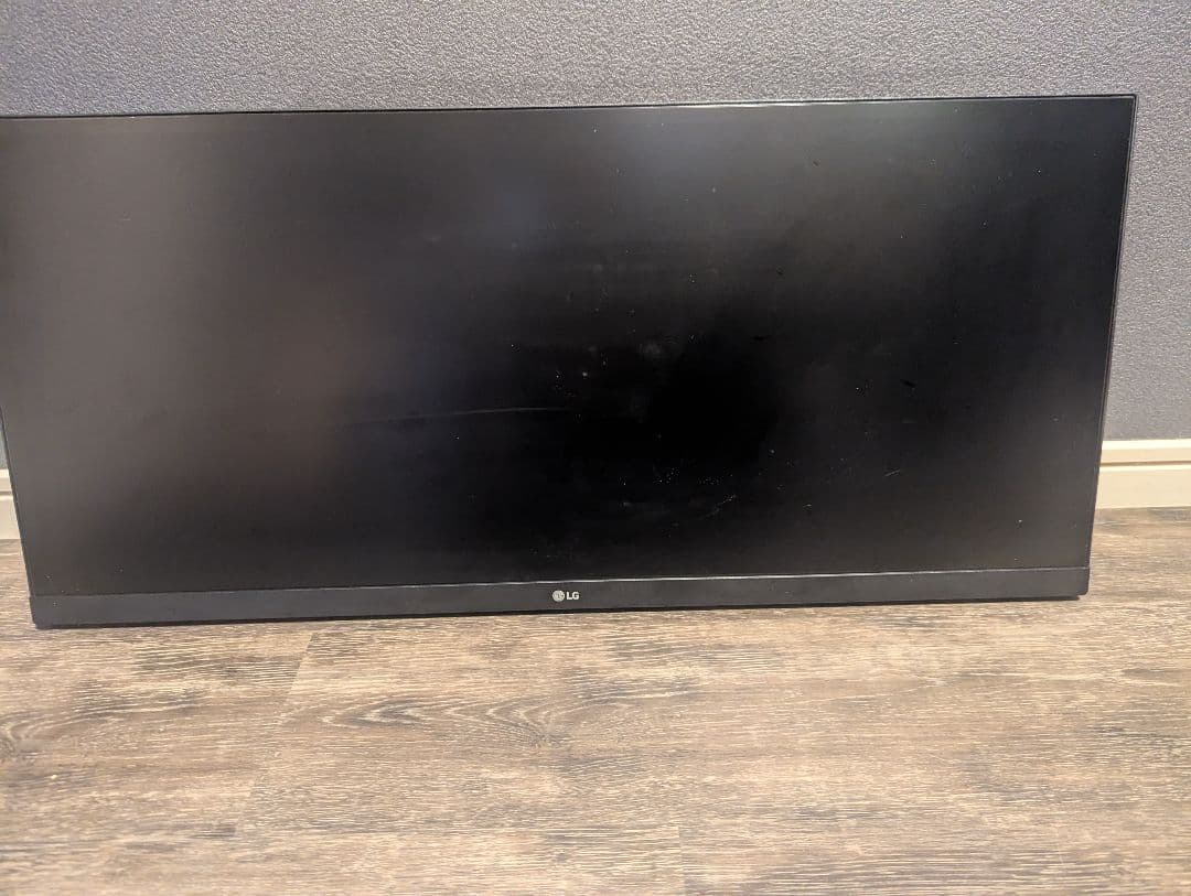 LG UltraWide　29WL500-b