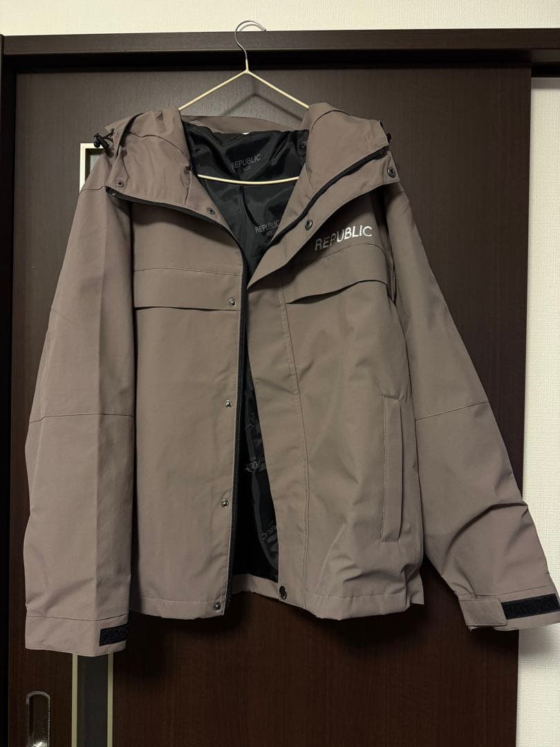 republic ウェア　S 上下セットアップ　スノーボード