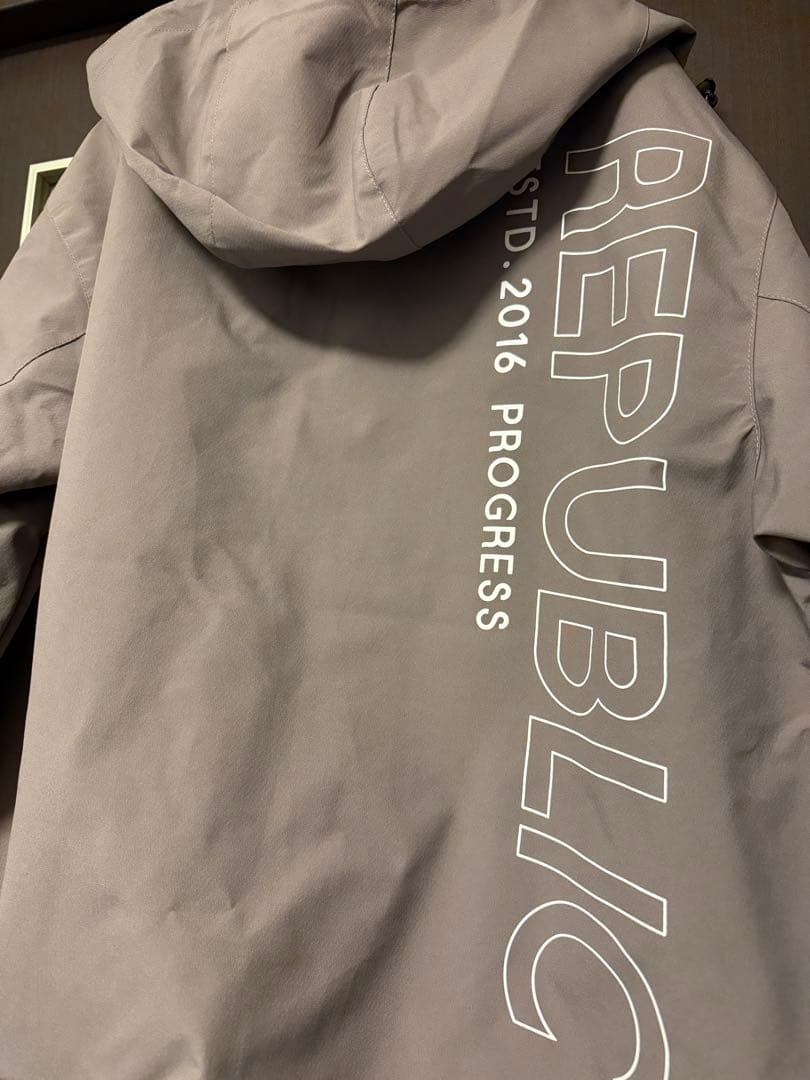 republic ウェア　S 上下セットアップ　スノーボード