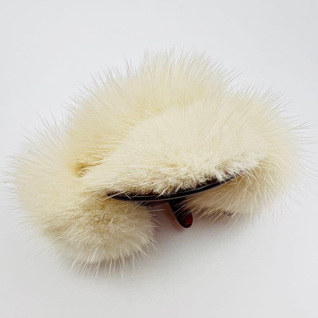 超美品　acca アッカ　ヘアクリップ　ベージュ　ミンクファー