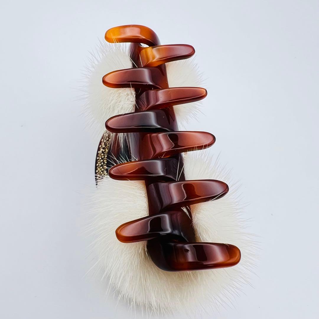 超美品　acca アッカ　ヘアクリップ　ベージュ　ミンクファー